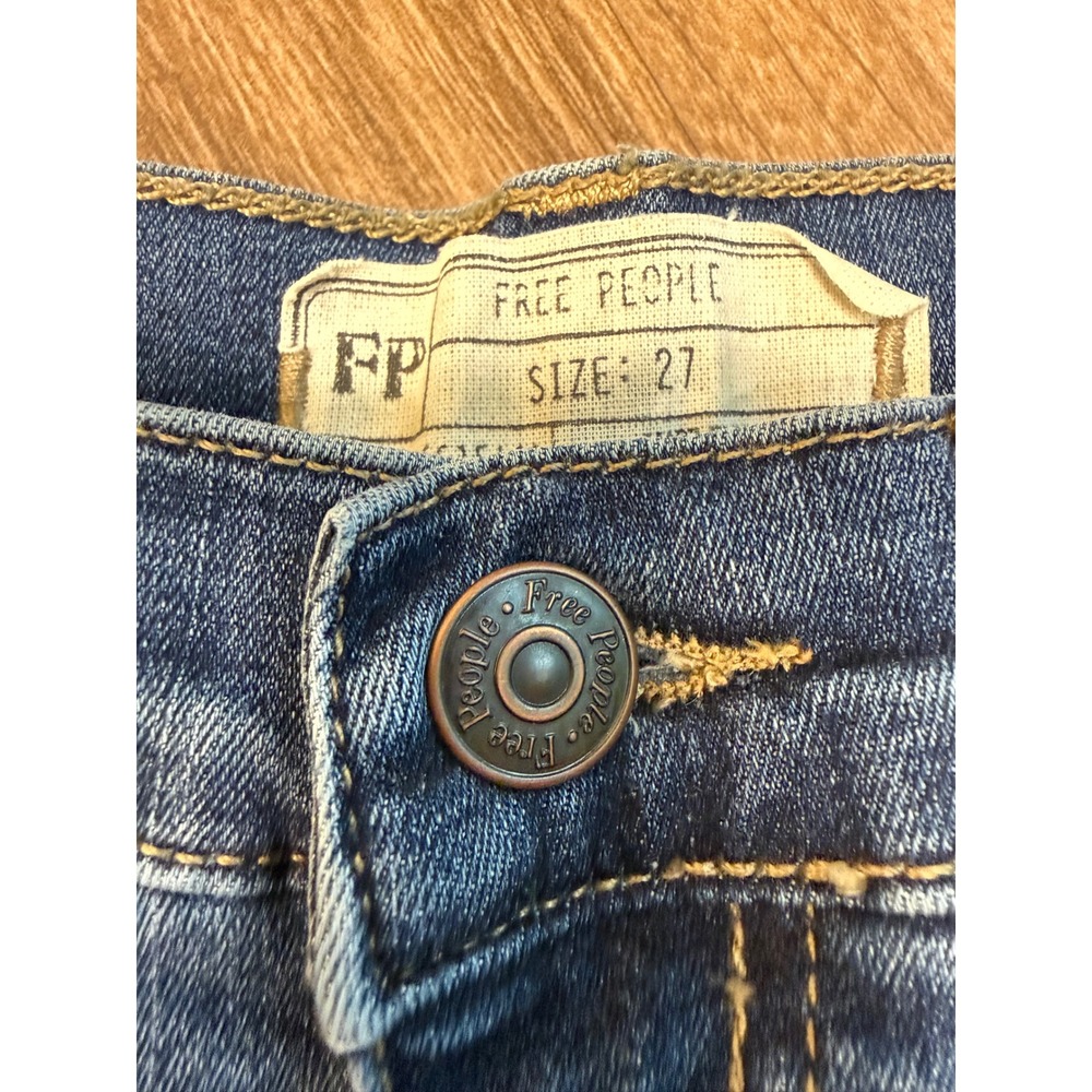 Free People Embroidered Peacock Skinny Jeans Blue Denim Raw Hem Size 27 - Picture 6 of 12